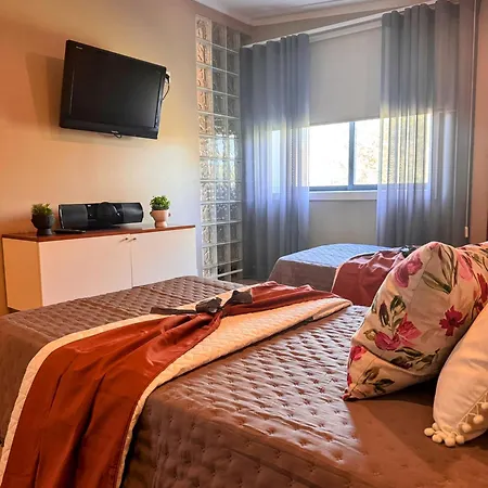 Refugio Serras Do Porto-luz&martins Vakantiehuis