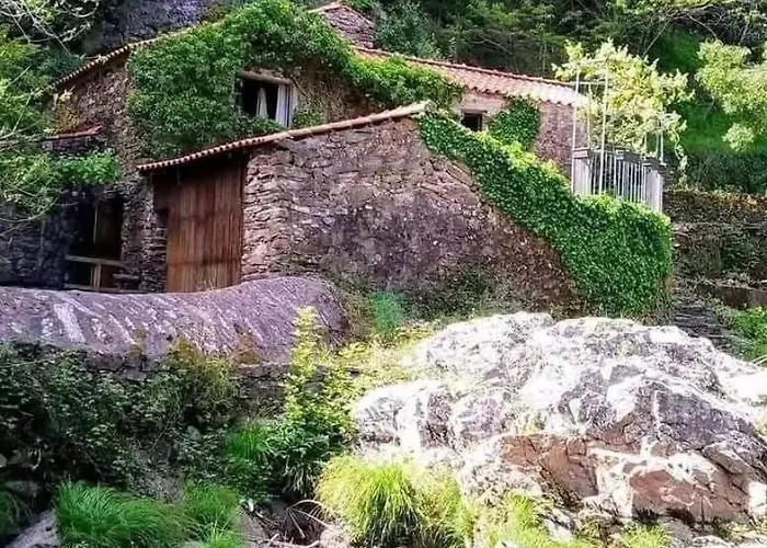 Refugio Serras Do Porto-luz&martins Paredes (Porto)